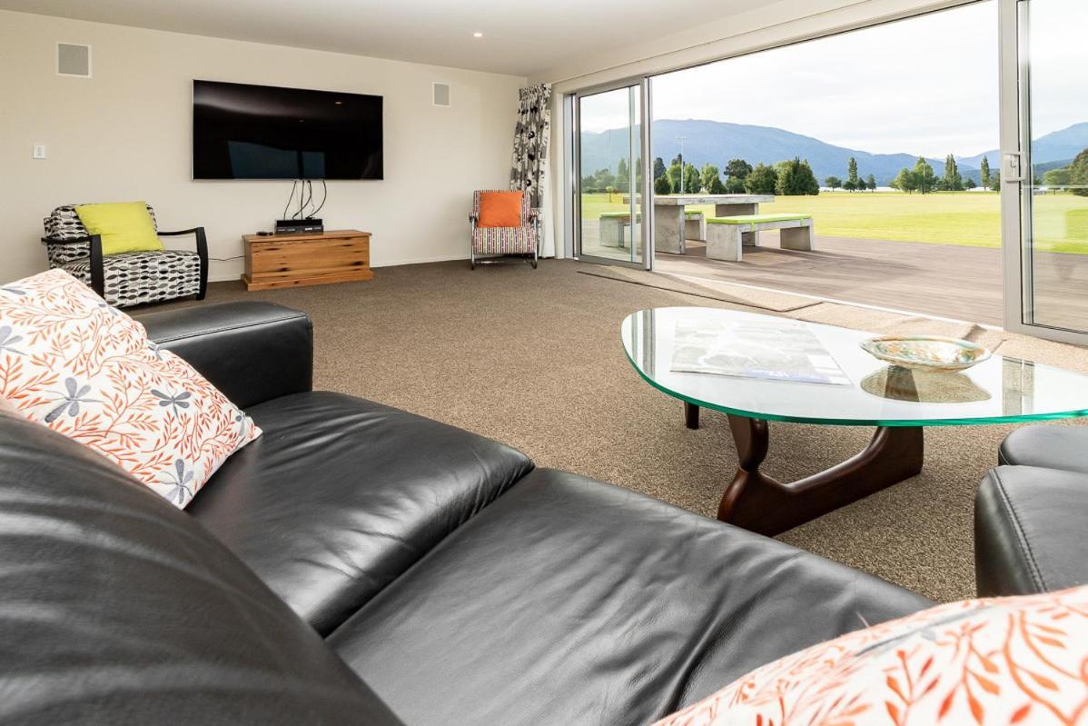 Poppa Pete'S - Te Anau Holiday Home Ngoại thất bức ảnh