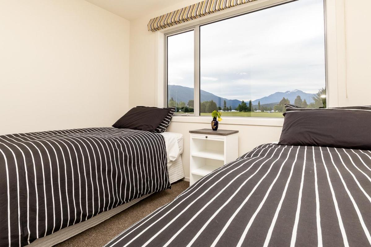 Poppa Pete'S - Te Anau Holiday Home Ngoại thất bức ảnh